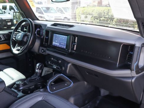 Used 2022 Ford Bronco Black Diamond image 42