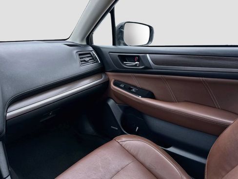Used 2018 Subaru Outback 2.5i Touring AWD/4WD image 29