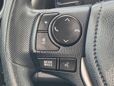 Used 2017 Toyota RAV4 LE image 26