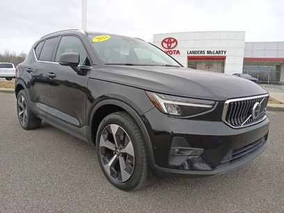 Used 2023 Volvo XC40 B5 Plus w/ Driver Assist Package