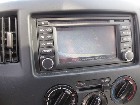 Used 2016 Nissan NV200 SV w/ Technology Package FWD image 13