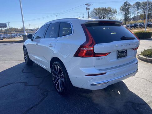 Certified 2023 Volvo XC60 B5 Ultimate w/ Climate Package image 7