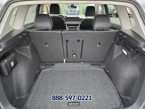 New 2026 Volkswagen Taos SE FWD image 12