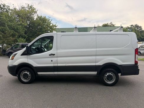 Used 2015 Ford Transit 250 130 Low Roof RWD image 2