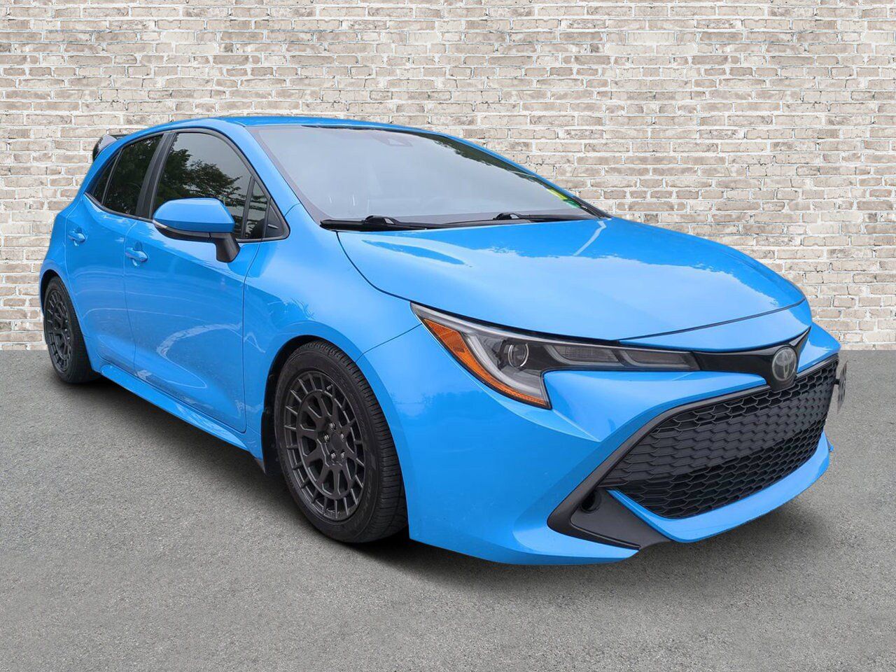 Used 2019 Toyota Corolla SE w/ Carpet Mat Package FWD image 1