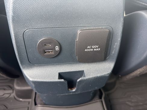 Used 2023 Ford Maverick Lariat w/ Lariat Luxury Package image 14