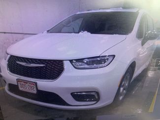 Used 2023 Chrysler Pacifica Limited video 2