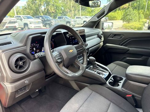 Used 2025 Chevrolet Colorado W/T w/ Advanced Trailering Package RWD image 21