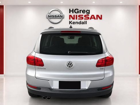 Used 2017 Volkswagen Tiguan S FWD image 6