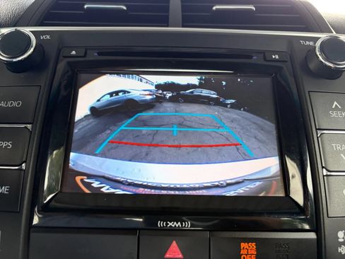 Used 2017 Toyota Camry XSE w/ Moonroof Package FWD image 32
