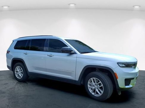 Used 2025 Jeep Grand Cherokee L Laredo w/ Luxury Tech Group I AWD/4WD image 7