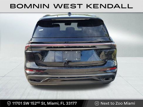 Used 2024 Lincoln Nautilus Reserve w/ Equipment Group 202A image 5