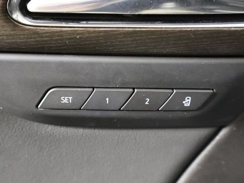 Used 2023 Buick Envision Avenir FWD image 22