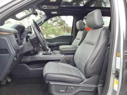 Used 2024 Ford F150 Lightning Lariat image 14