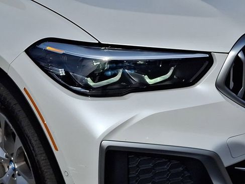 Used 2023 BMW X6 xDrive40i w/ Premium Package image 11