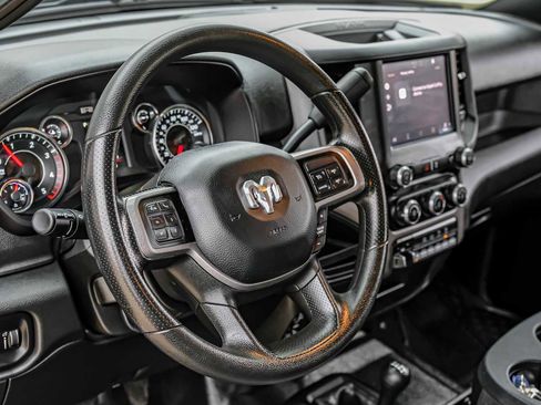 Used 2022 RAM 5500 Tradesman w/ Chrome Appearance Group image 17