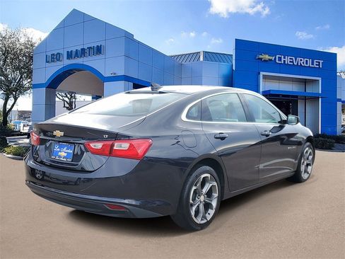 Used 2023 Chevrolet Malibu LT image 3