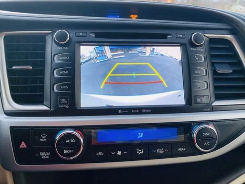 Used 2016 Toyota Highlander Limited Platinum image 42