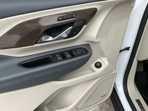 Used 2023 GMC Terrain Denali w/ Denali Premium Package image 18