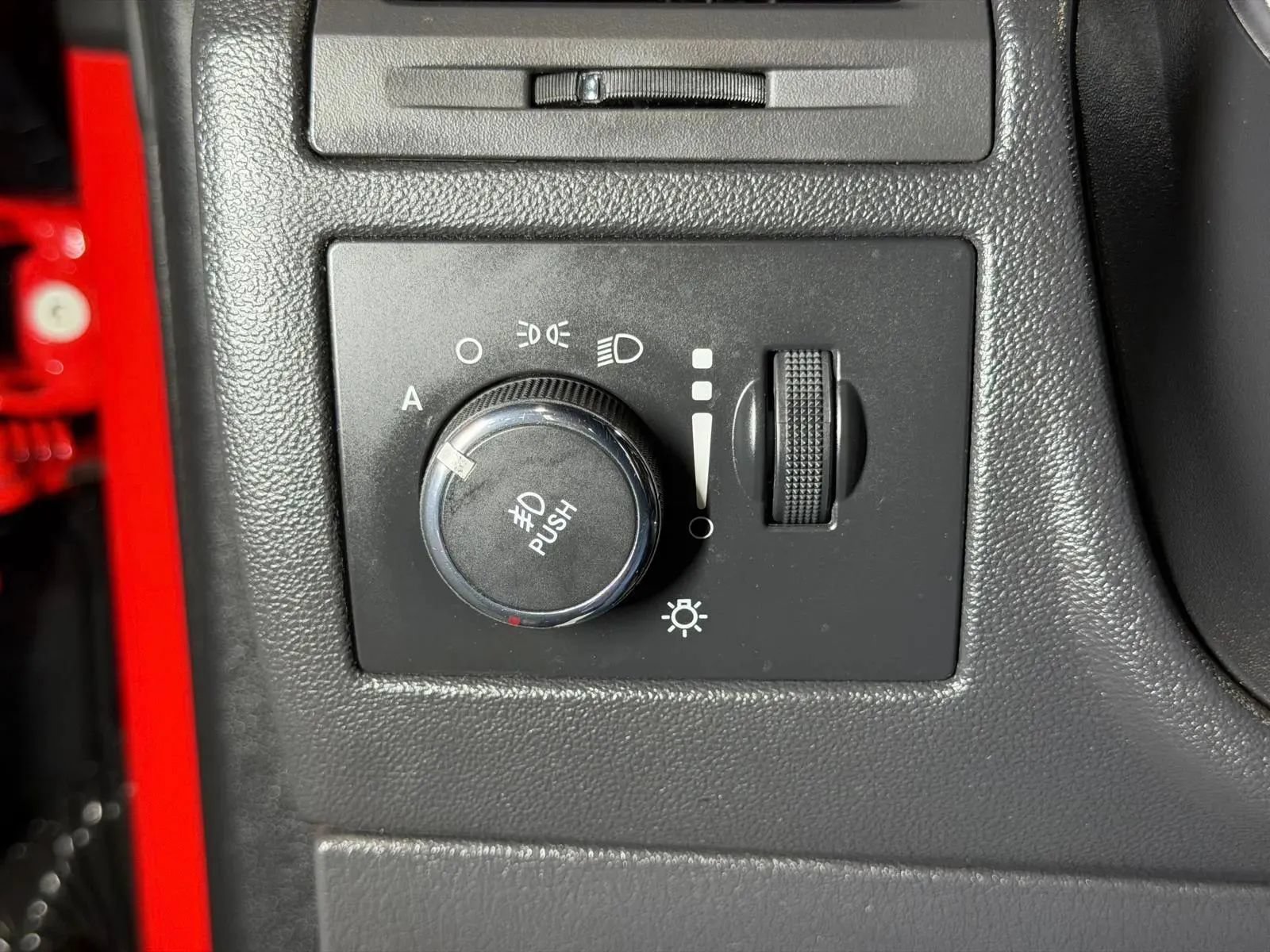 Used 2014 Dodge Challenger R/T RWD image 23