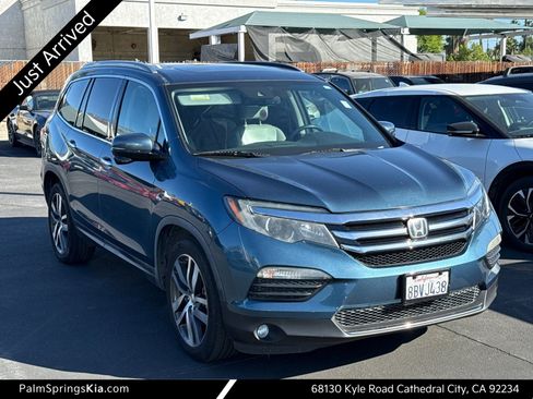 Used 2017 Honda Pilot Touring image 1