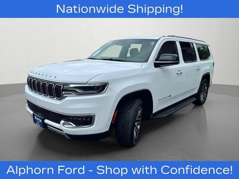 Used 2024 Jeep Wagoneer L Series II w/ Flexible Seating Group AWD/4WD image 6