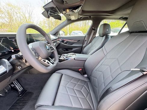New 2026 BMW 540i xDrive w/ M Sport Package AWD/4WD image 18
