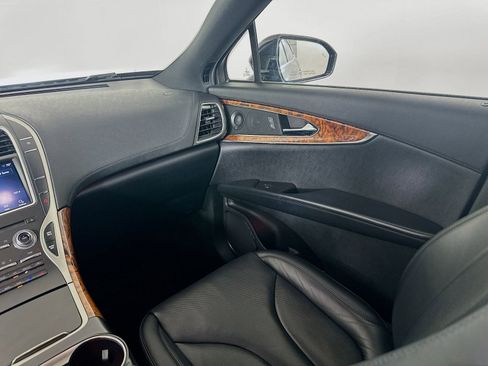 Used 2019 Lincoln Nautilus Reserve AWD/4WD image 24