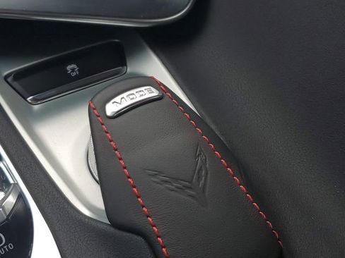 Used 2024 Chevrolet Corvette Stingray Coupe w/ Z51 Performance Package image 32