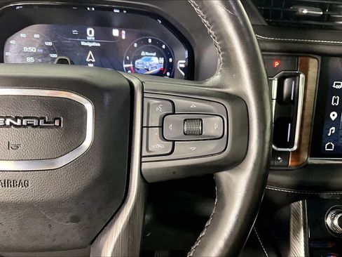 Used 2023 GMC Yukon Denali Ultimate AWD/4WD image 23