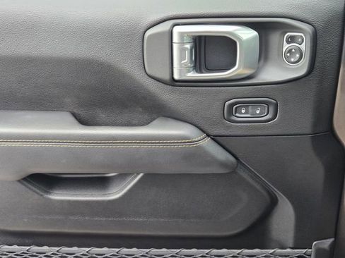 Used 2021 Jeep Wrangler Unlimited Sahara image 22