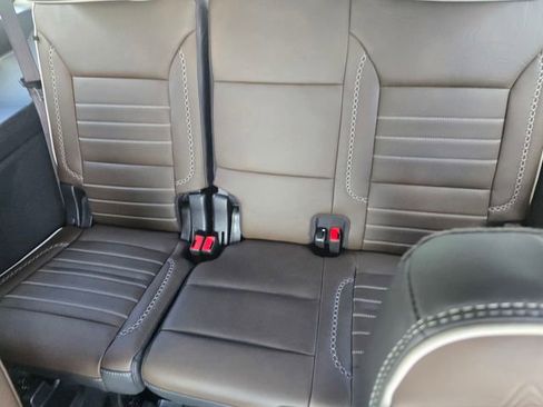 New 2026 GMC Yukon Denali Ultimate AWD/4WD image 10