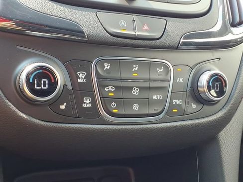 Certified 2024 Chevrolet Equinox RS w/ RS Leather Package AWD/4WD image 19