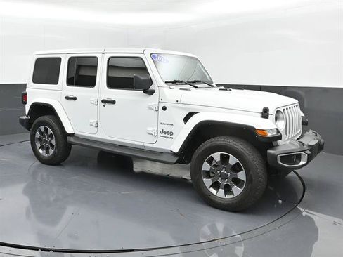 Used 2022 Jeep Wrangler Unlimited Sahara AWD/4WD image 2