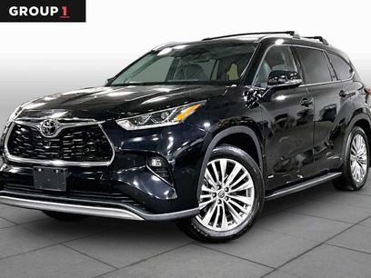 Used 2025 Toyota Highlander Platinum