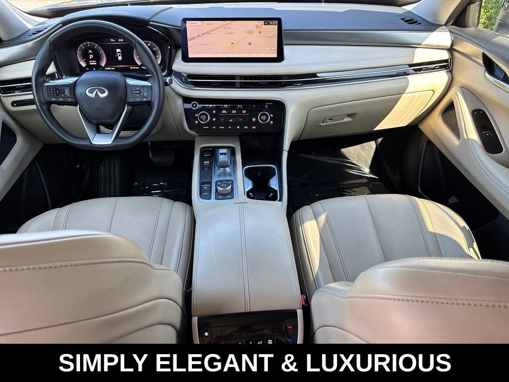 Used 2023 INFINITI QX60 Luxe w/ Cargo Package FWD image 3