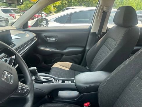 Used 2024 Honda HR-V LX image 6