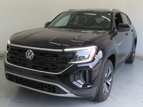 New 2026 Volkswagen Atlas Cross Sport SE image 9