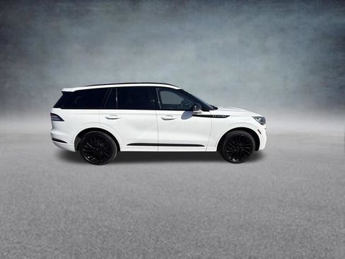 Used 2023 Lincoln Aviator Reserve w/ Equipment Group 201A AWD/4WD image 7