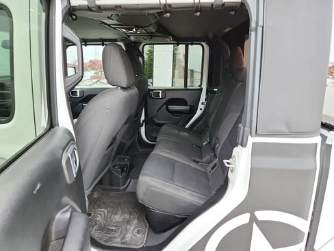 Used 2021 Jeep Gladiator Sport AWD/4WD image 26