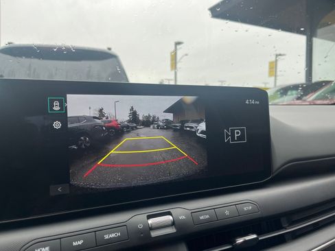 Used 2025 Kia K4 LXS image 24