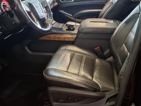 Used 2015 GMC Yukon XL Denali w/ Premium Package AWD/4WD image 18