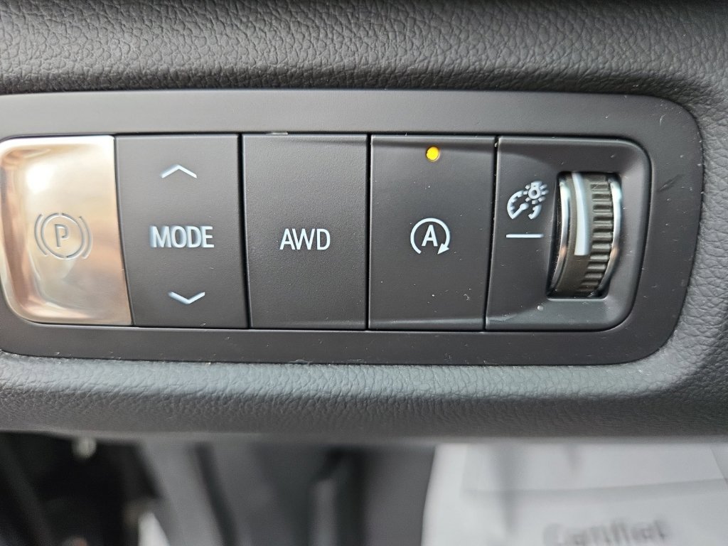 Certified 2024 GMC Acadia AT4 w/ Luxury Package AWD/4WD image 27