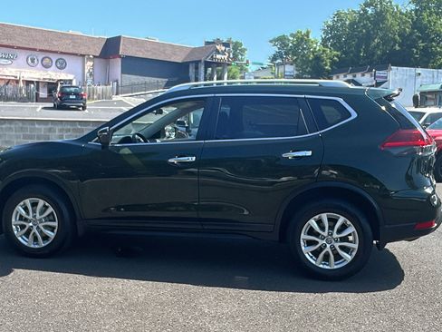 Used 2018 Nissan Rogue SV AWD/4WD image 4