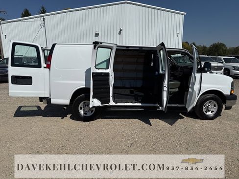 Used 2023 Chevrolet Express 2500 w/ Driver Convenience Package image 33