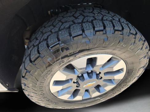 Used 2025 Chevrolet Silverado 2500 LT w/ All Star Edition image 31