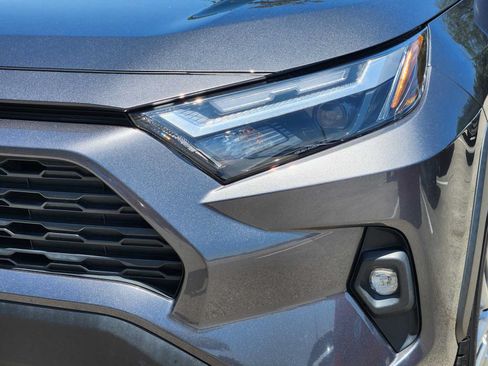 Used 2022 Toyota RAV4 XLE Premium FWD image 7