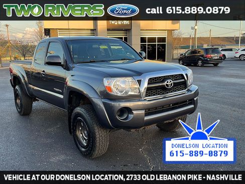 Used 2011 Toyota Tacoma 4x4 Access Cab w/ SR5 Pkg #2 image 2