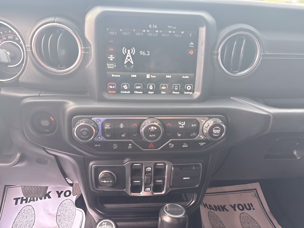 Used 2020 Jeep Gladiator Overland AWD/4WD image 37