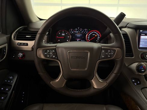 Used 2015 GMC Yukon Denali w/ Touring Package RWD image 17